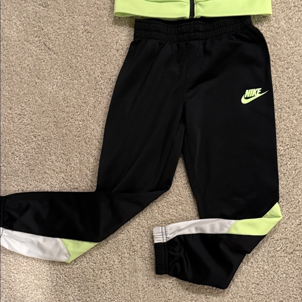 Nike Neon Green and Black Athletic Set Tracksuit, kids size 7 - Picture 3 of 7
